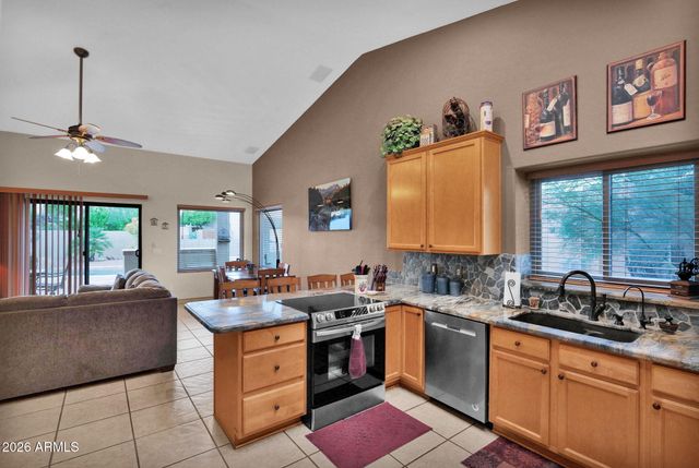 9982 E FOOLS GOLD Place, Gold Canyon, AZ 85118