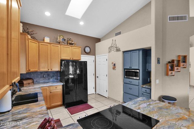 9982 E FOOLS GOLD Place, Gold Canyon, AZ 85118