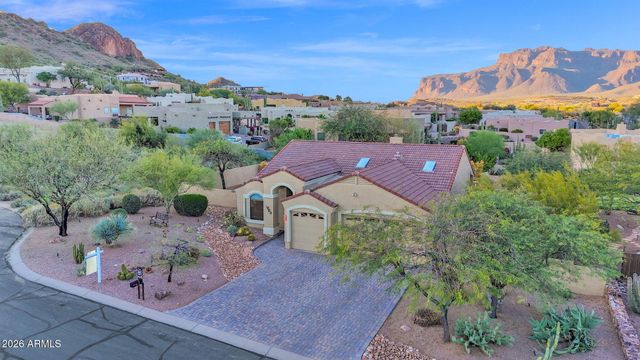 9982 E FOOLS GOLD Place, Gold Canyon, AZ 85118