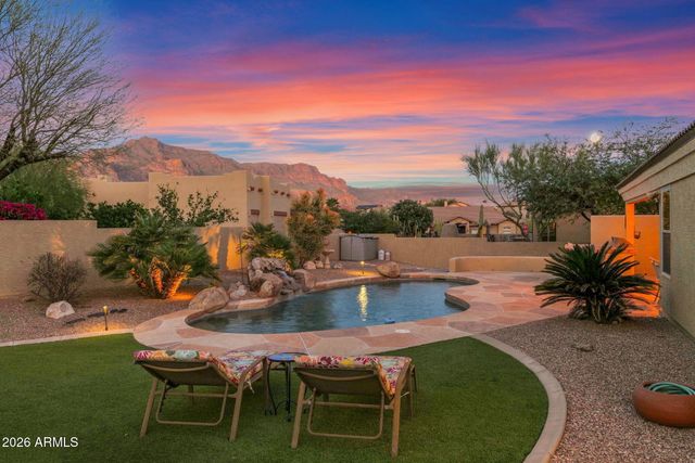 9982 E FOOLS GOLD Place, Gold Canyon, AZ 85118