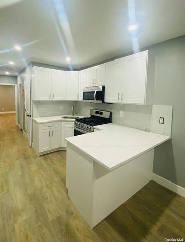 318 Humboldt Street, Brooklyn, NY 11211