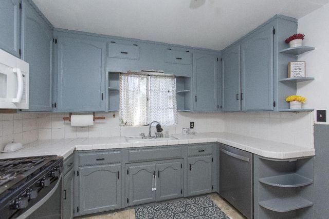 2074 W Monterey Ave, Stockton, CA 95204