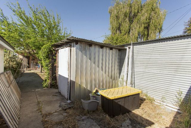 2074 W Monterey Ave, Stockton, CA 95204