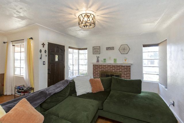 2074 W Monterey Ave, Stockton, CA 95204