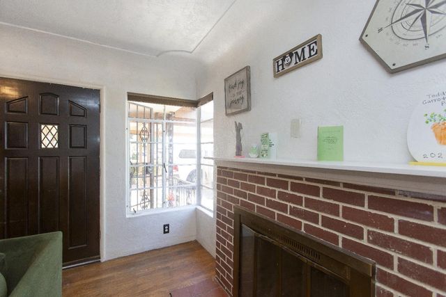 2074 W Monterey Ave, Stockton, CA 95204