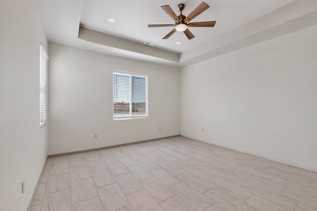 920 NightGlow Avenue NE, Rio Rancho, NM 87144