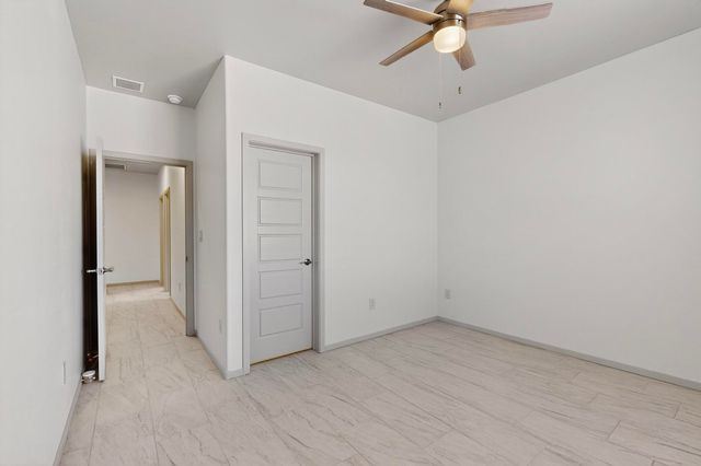 920 NightGlow Avenue NE, Rio Rancho, NM 87144