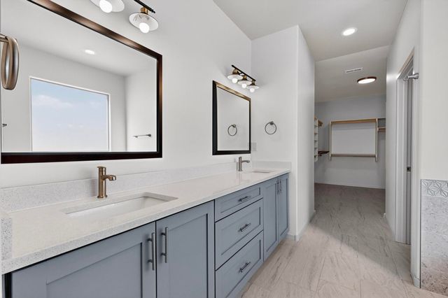 920 NightGlow Avenue NE, Rio Rancho, NM 87144