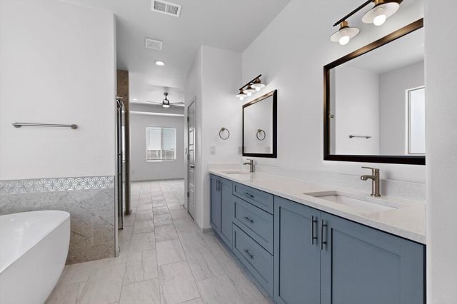 920 NightGlow Avenue NE, Rio Rancho, NM 87144