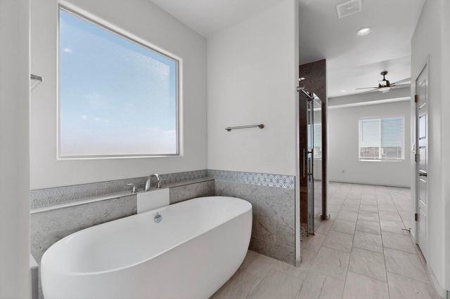 920 NightGlow Avenue NE, Rio Rancho, NM 87144