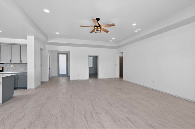 920 NightGlow Avenue NE, Rio Rancho, NM 87144