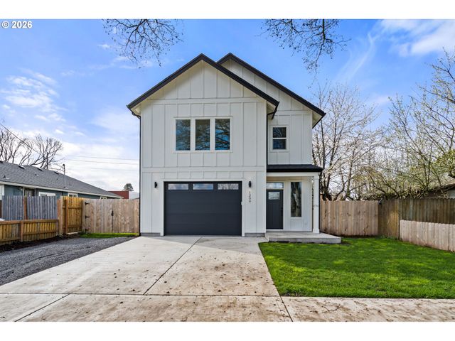 1209 S 6TH Ave, Kelso, WA 98626