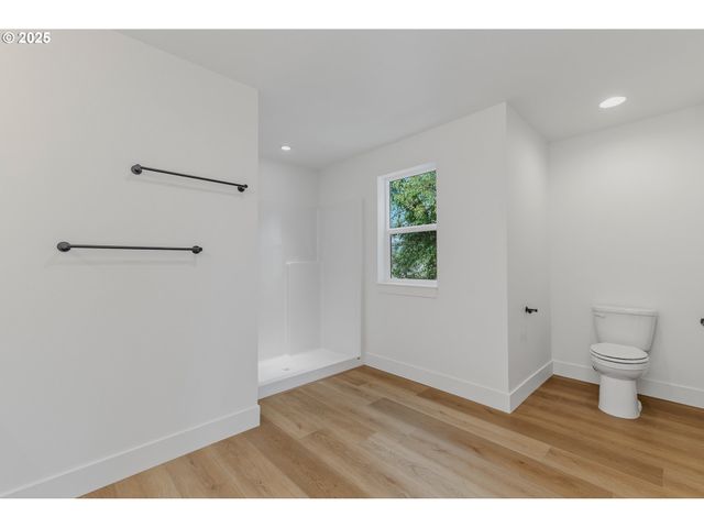 1209 S 6TH Ave, Kelso, WA 98626