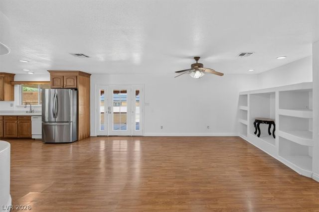 90 East Levi Avenue, Las Vegas, NV 89183