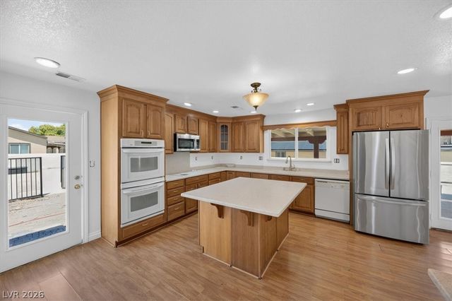 90 East Levi Avenue, Las Vegas, NV 89183