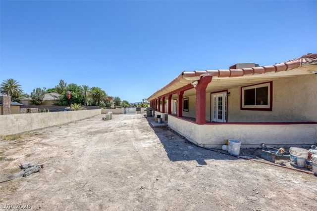 90 East Levi Avenue, Las Vegas, NV 89183
