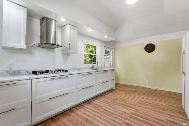1012 S Main Street, Goshen, IN 46526