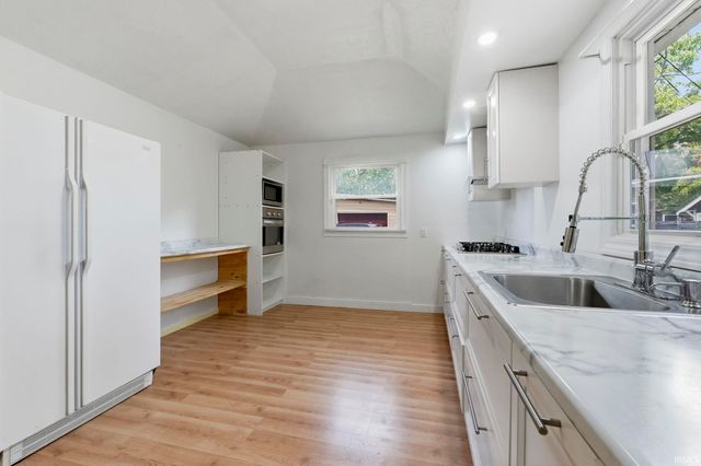 1012 S Main Street, Goshen, IN 46526