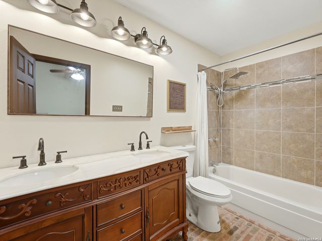 1114 CHURING DR, San Antonio, TX 78245