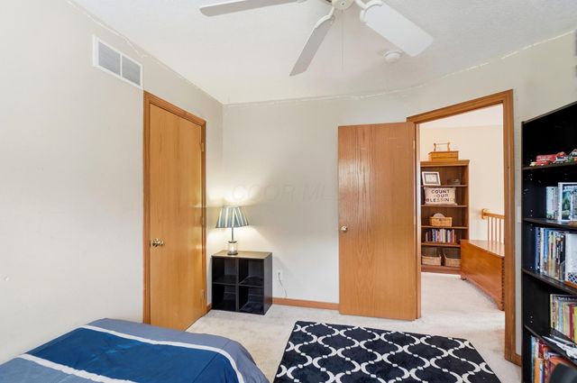 626 Greenwood Loop, Newark, OH 43055