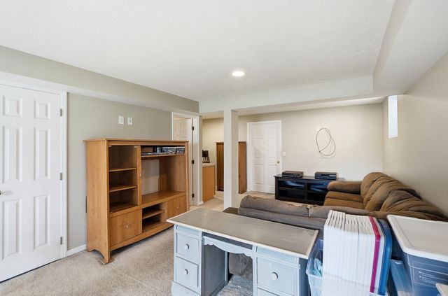 626 Greenwood Loop, Newark, OH 43055