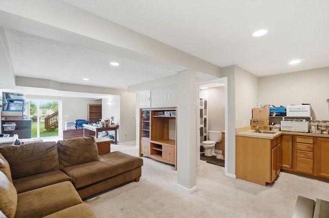 626 Greenwood Loop, Newark, OH 43055