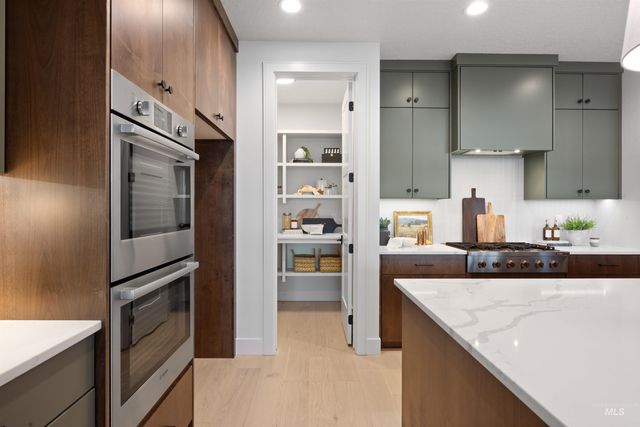 7232 N Firhill Pl, Eagle, ID 83616