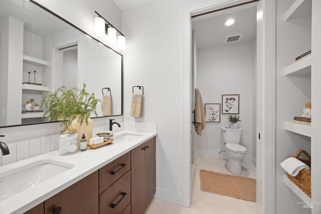 7232 N Firhill Pl, Eagle, ID 83616