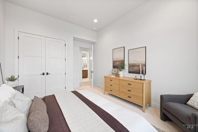 7232 N Firhill Pl, Eagle, ID 83616