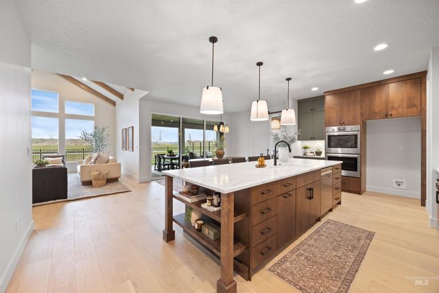 7232 N Firhill Pl, Eagle, ID 83616