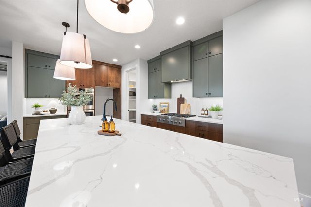 7232 N Firhill Pl, Eagle, ID 83616