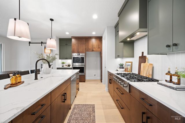 7232 N Firhill Pl, Eagle, ID 83616