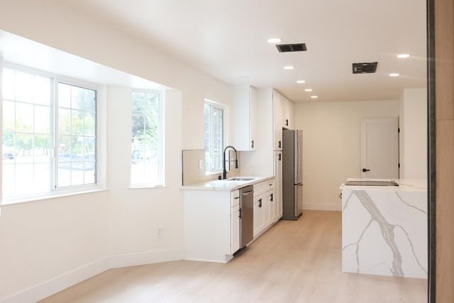 8260 E Granite Dr, Granite Bay, CA 95746