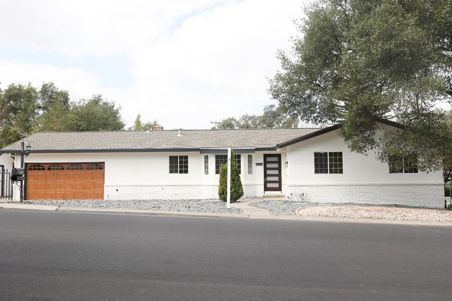 8260 E Granite Dr, Granite Bay, CA 95746