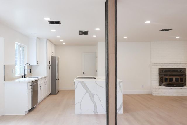 8260 E Granite Dr, Granite Bay, CA 95746
