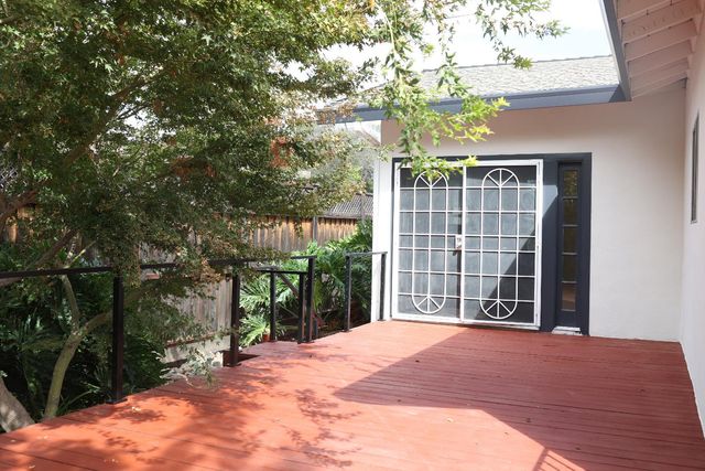 8260 E Granite Dr, Granite Bay, CA 95746