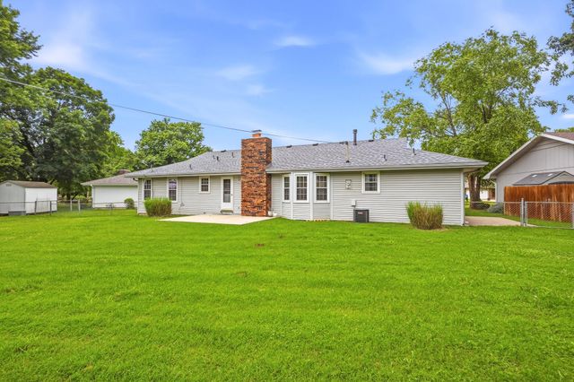 2550 S Weller Avenue, Springfield, MO 65804