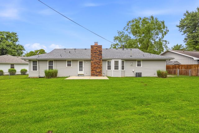 2550 S Weller Avenue, Springfield, MO 65804