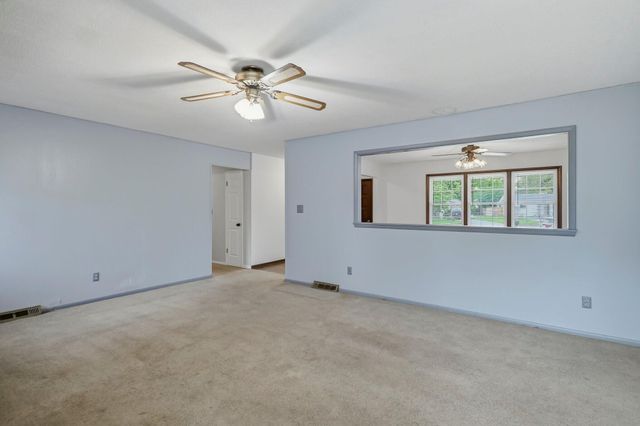 2550 S Weller Avenue, Springfield, MO 65804