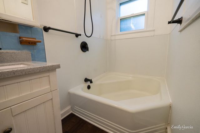 1151 W Dale Avenue, Muskegon, MI 49441