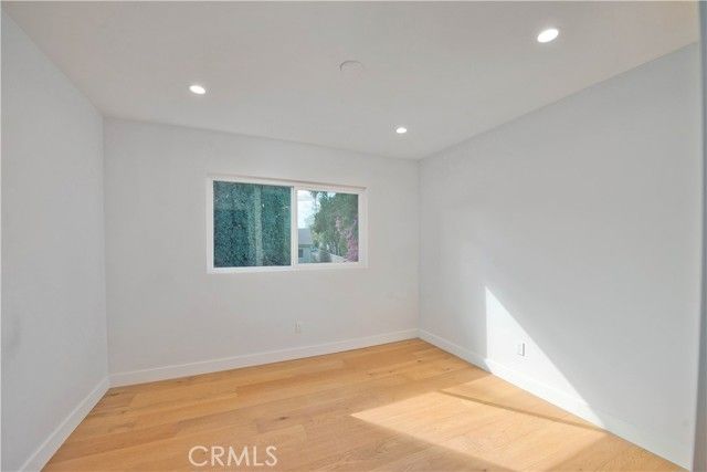 22357 Welby Way, Woodland Hills (los Angeles), CA 91303