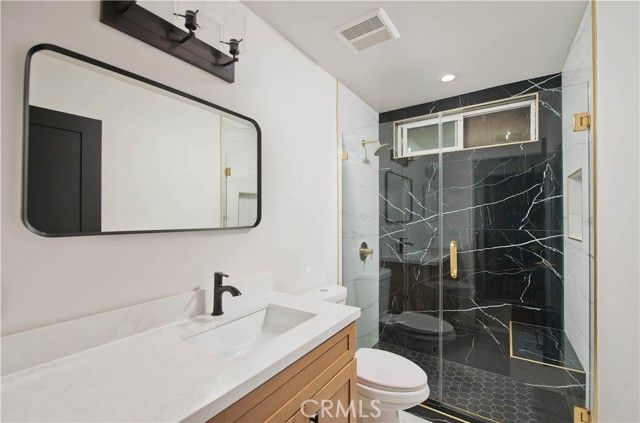 22357 Welby Way, Woodland Hills (los Angeles), CA 91303