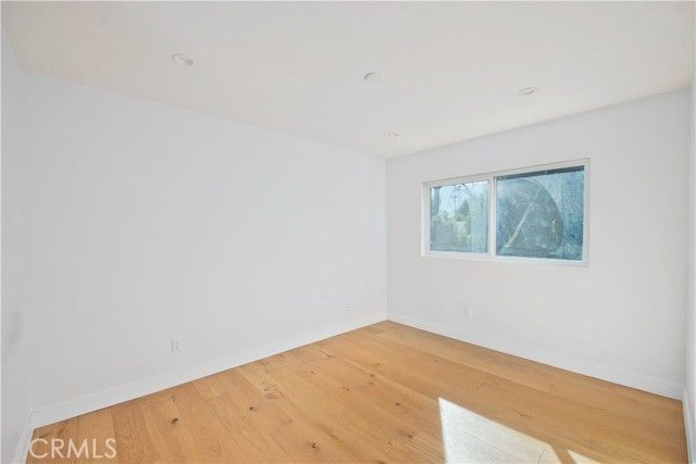 22357 Welby Way, Woodland Hills (los Angeles), CA 91303