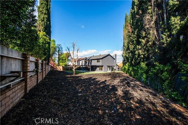 22357 Welby Way, Woodland Hills (los Angeles), CA 91303