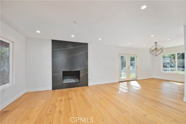 22357 Welby Way, Woodland Hills (los Angeles), CA 91303