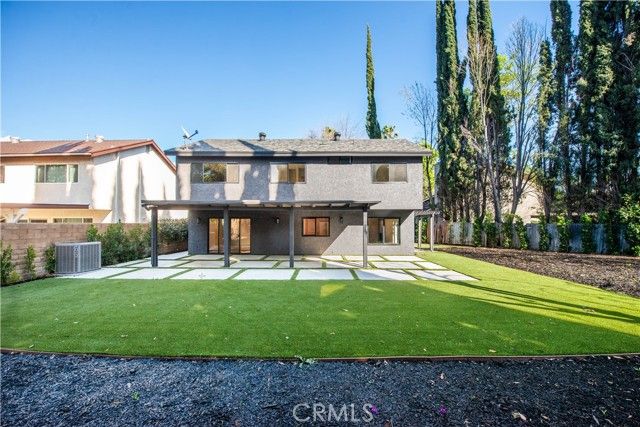 22357 Welby Way, Woodland Hills (los Angeles), CA 91303