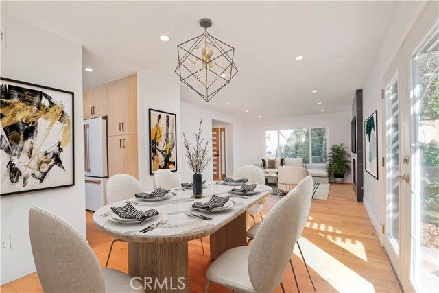 22357 Welby Way, Woodland Hills (los Angeles), CA 91303