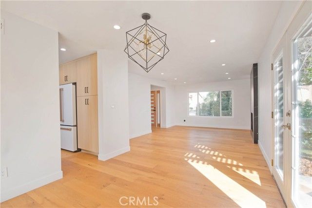 22357 Welby Way, Woodland Hills (los Angeles), CA 91303