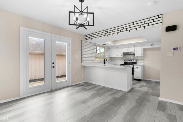 8104 Bromley Place, Indianapolis, IN 46219