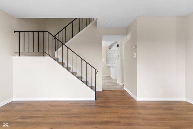 8104 Bromley Place, Indianapolis, IN 46219